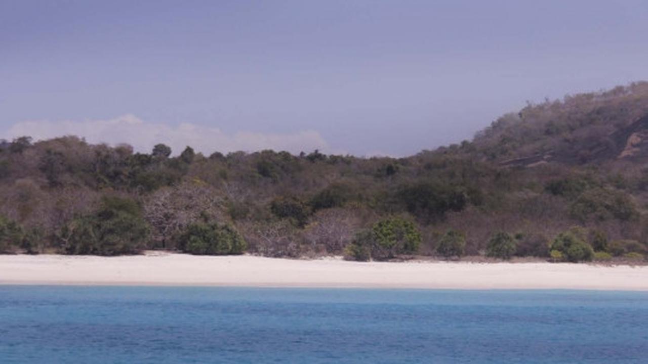 Keindahan Pantai Lingal, surga tersembunyi di pelosok Alor