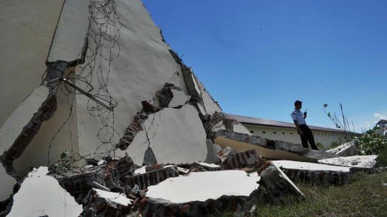 Tembok lapas di Banda Aceh ambruk akibat gempa