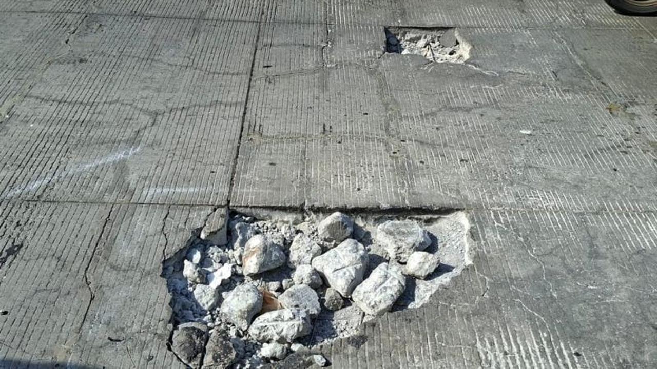 Bina Marga Sigap Tambal Jalan Berlubang di Flyover Pesing Jakarta Barat
