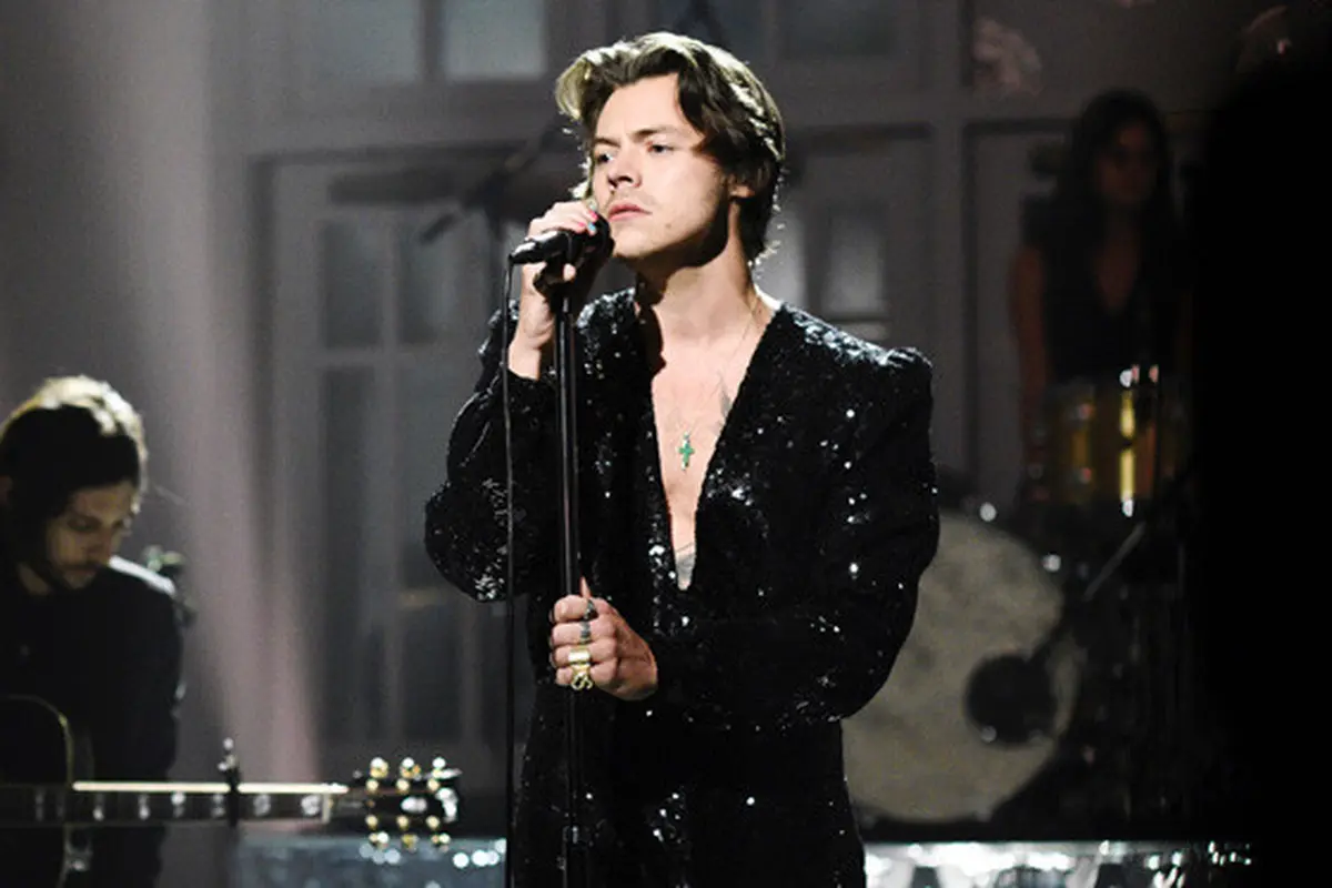 [Fimela] Harry Styles di Saturday Night Live