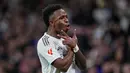 Gol-gol tuan rumah dicetak Gonzalo Garcia pada menit ke-5, Vinicius Junior menit ke-25 dan 48, serta Federico Valverde menit ke-31. Tim tamu sempat menyamakan kedudukan lewat penalti Mikel Oyarzabal pada menit ke-21. (AP Photo/Manu Fernandez)