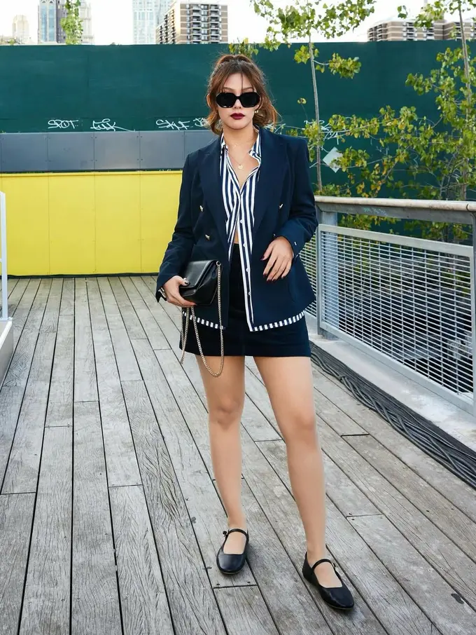 Mix & Match Korean Office Girl Look ala Vanesha Prescilla (Instagram/@vaneshaass)