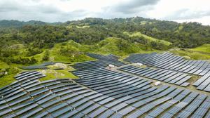 Kalahkan UEA, Indonesia Garap Proyek Mega PLTS Terbesar di Dunia