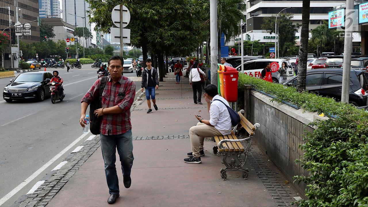 Pemprov DKI Akan Tata Trotoar Sudirman