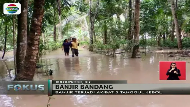 Ratusan hektare sawah dan rumah langsung terendam banjir hingga ketinggian mencapai 1 meter.