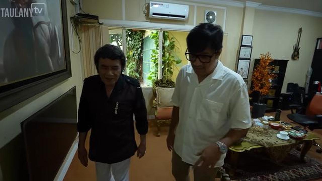 5 Potret Ruang Tamu Rhoma Irama, Interior Klasik Mewah dengan Ukiran Emas