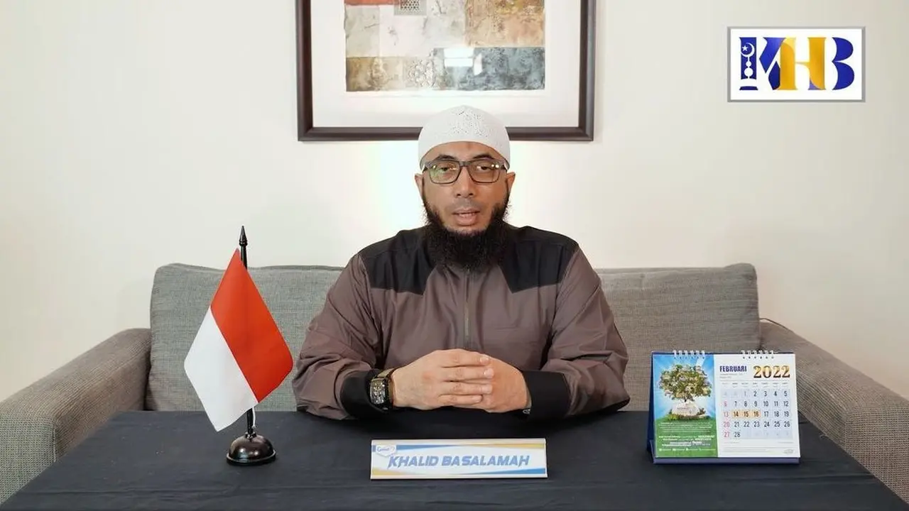 Ustaz Khalid Basalamah (https://www.instagram.com/p/CW0pmXSBs6g/)