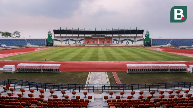 Foto: Stadion Si Jalak Harupat Bersolek Jelang Piala Dunia U-17 2023