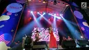 Penyanyi jazz Andien Aisyah tampil di panggung acara Vidio Fair 2.0 yang digelar di Mall Gandaria City, Jakarta Selatan, Sabtu (3/11). Vidio Fair 2.0 kali ini mengambil tema One Stop Event You Can Get. (Liputan6.com/Herman Zakharia)
