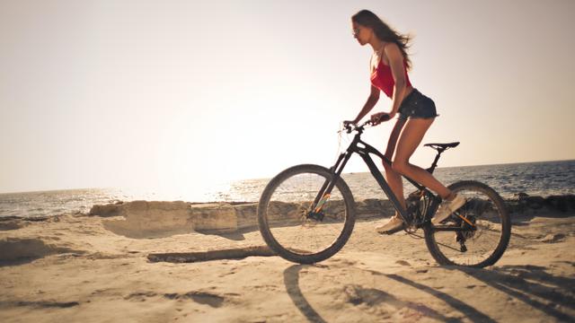 Ilustrasi kata-kata, bersepeda