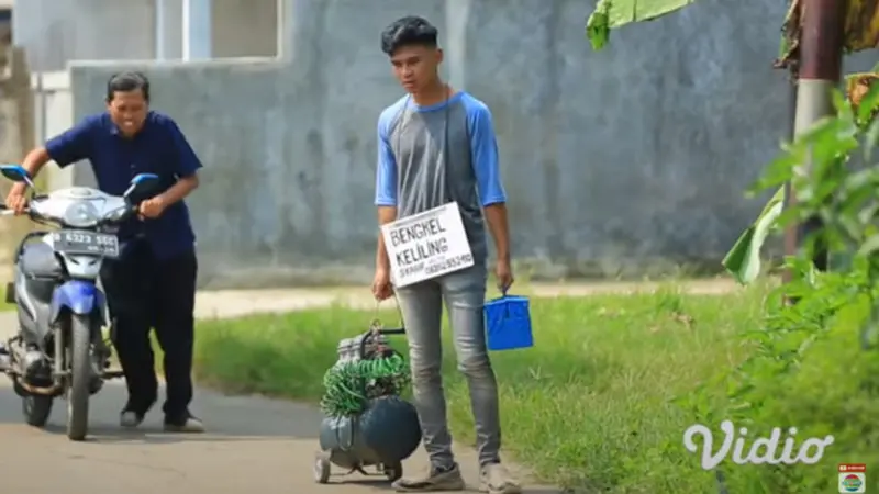 Tokoh Sinteron Indonsiar Berprofesi Jadi Bengkel Keliling