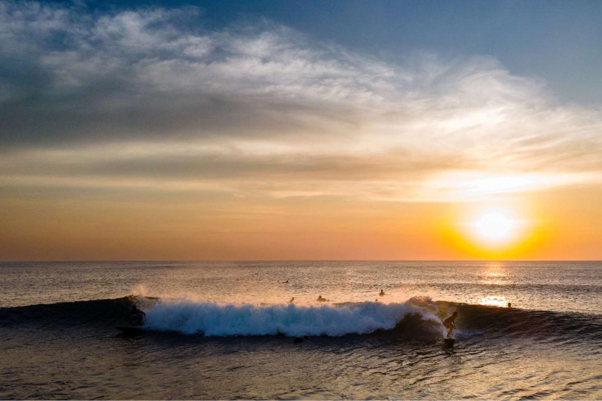 Keindahan Pantai Lhoknga Aceh Jadi Surganya Peselancar di Ujung Barat IndonesiaKeindahan Pantai Lhoknga Aceh Jadi Surganya Peselancar di Ujung Barat Indonesia