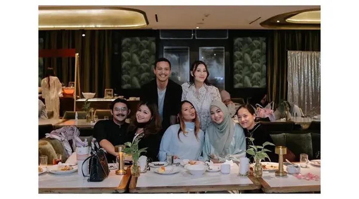 6 Potret Selebriti di Ultah Aaliyah Massaid ke-23, Mahalini hingga Syifa Hadju