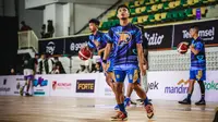 Pelatih Prawira Harum Bandung Bangga dengan Performa Tim Meski Kalah dari Dewa United di IBL 2024