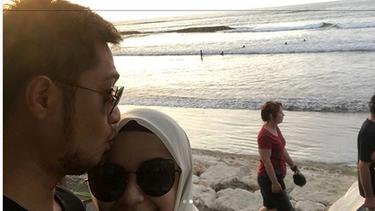 Istri Hamil Besar Ferry Ardiansyah Jualan Sepatu Keliling News Entertainment Fimela Com