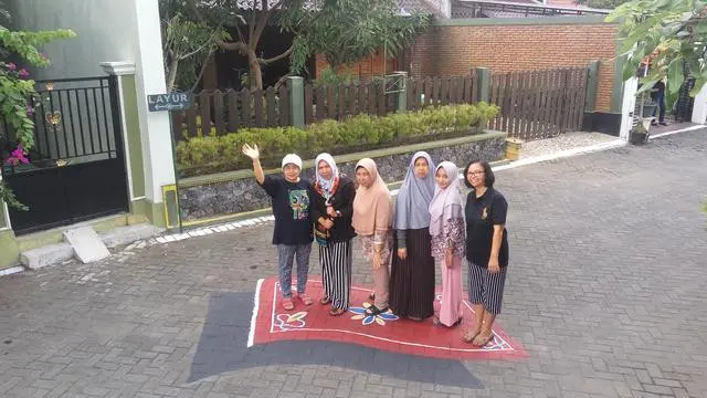 6 Ilusi Optik Benda Terlihat Melayang Ini Bikin Kucek Mata, Unik