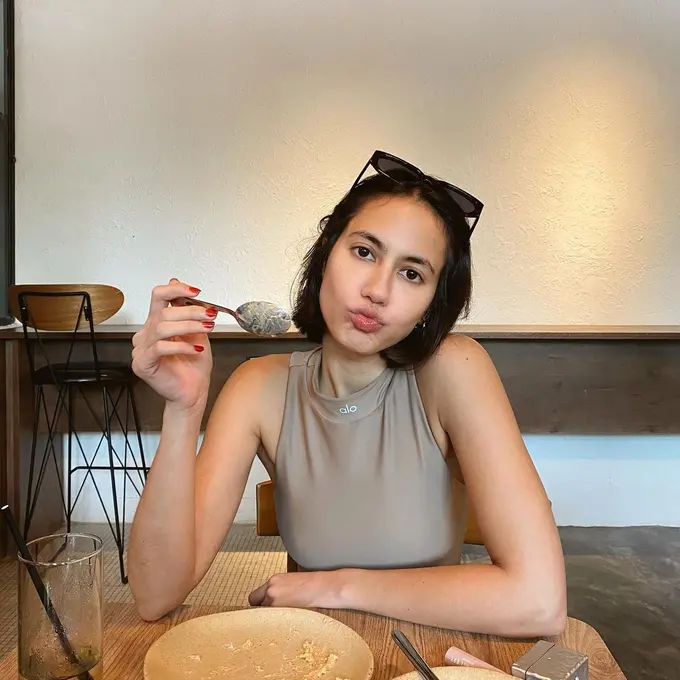 Pevita Pearce memotong rambutnya menjadi pendek