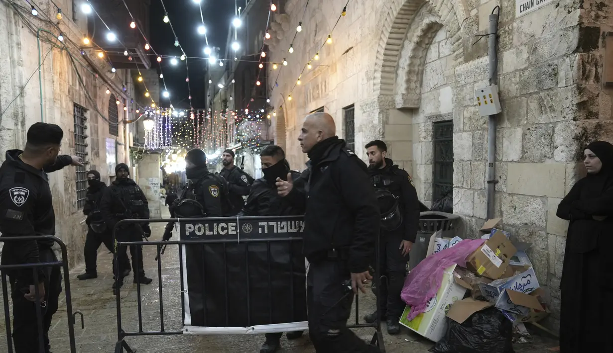 Polisi mengatakan pria yang terbunuh berusia 26 tahun diidentifikasi sebagai penduduk Hura, sebuah desa Bedouin di Israel selatan. (AP Photo/ Mahmoud Illean)