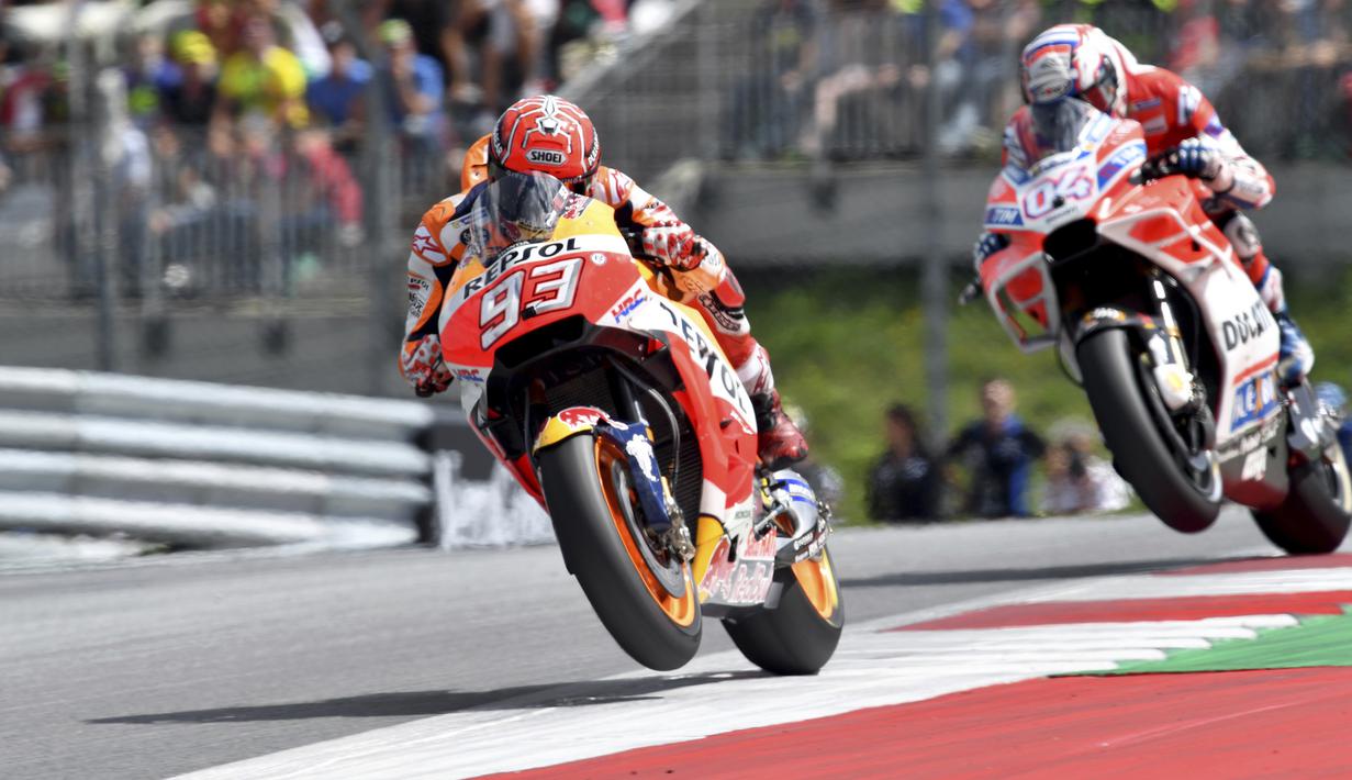 FOTO Dovizioso Kalahkan Marquez Di Lap Terakhir Rossi Hanya Di