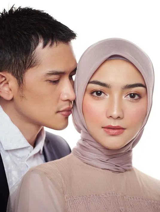 Bukan hanya itu, diakui Citra Kirana kalau sang suami, Rezky Aditya menjadi lebih perhatian. Bahkan diakuinya kalau Rezky sangat over protective terhadap Ciki yang kini tengah mengandung. (Instagram/citraciki)