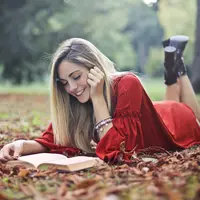 ilustrasi baca buku/Photo by Andrea Piacquadio from Pexels