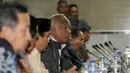 Plt Ketua KPK Taufiequrachman Ruki memberikan sejumlah keterangan seusai melakukan pertemuan tertutup dengan Pimpinan BPK di Gedung BPK, Jakarta, Rabu (11/3/2015). (Liputan6.com/Helmi Fithriansyah)