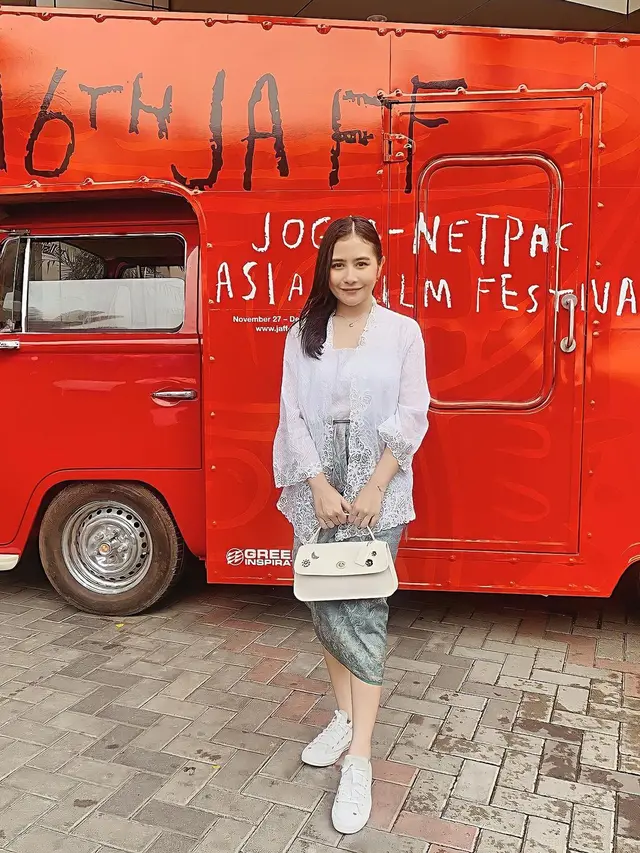 Prilly Latuconsina (Instagram/prillylatuconsina96)