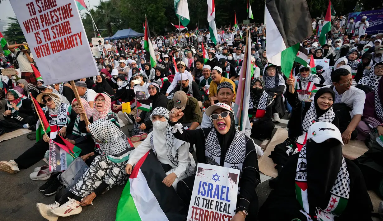Saat ini, warga Palestina di Kota Rafah Gaza sedang diserang secara brutal oleh militer Israel. (AP Photo/Achmad Ibrahim)