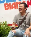 Dunia perfilman tanah air belakangan ini tengah diramaikan dengan menghidupkan kembali cerita atu film-film lama, atau dikenal dengan istilah reborn. Terbaru, ada film yang bertajuk Benyamin Biang Kerok. (Nurwahyunan/Bintang.com)