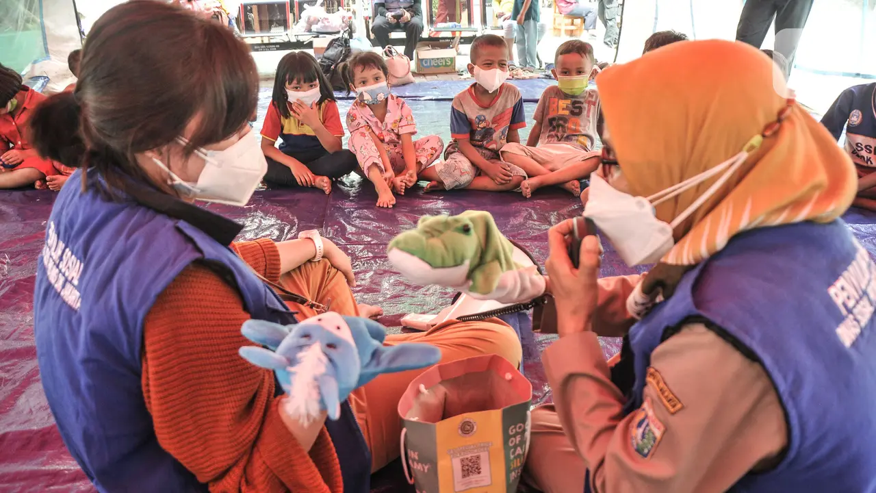 Trauma Healing Anak-Anak Korban Kebakaran Lewat Dongeng