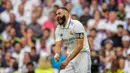 Pemain Real Madrid, Rodrygo melakukan selebrasi usai mencetak gol tendangan penalti pada pertandingan sepak bola La Liga melawan FC Barcelona di Madrid, Spanyol, Minggu (16/10/2022). Real Madrid unggul sejak menit ke-12 lewat sontekan Karim Benzema usai memanfaatkan bola muntah hasil tembakan Vinicius Junior yang sempat diblok kiper Barcelona. (AP Photo/Bernat Armangue)