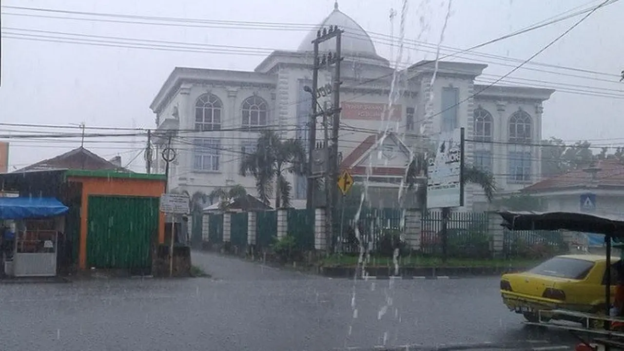 Hujan Es di Jambi
