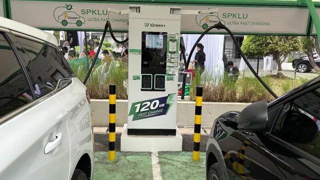 Dukung Infrastruktur EV, iGreen+ Tambah SPKLU Ultra Fast Charging di Jantung Jakarta (Arief A/Liputan6.com)