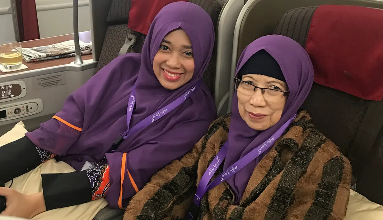 Hal ini tentu saja mengundang warga net yang ikut berkomentar dan memberikan pujian untuk presenter kondang yang satu ini. Banyak yang mengatakan bahwa rezeki yang diterima Irfan sungguh berkah karena baktinya kepada orang tua. (Instagram/irfanhakim75)