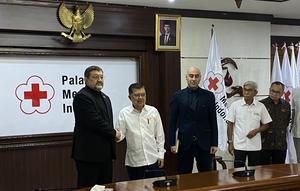 Ketua Umum Palang Merah Indonesia (PMI) JK atau Jusuf Kalla bertemu Duta Besar Republik Islam Iran untuk Indonesia Mohammad Boroujerdi, Rabu (18/3/2026). (Liputan6.com/Delvira Hutabarat)