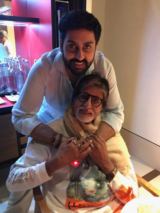 Abhishek Bachchan dan Amitabh Bachchan. (Instagram/ bachchan)