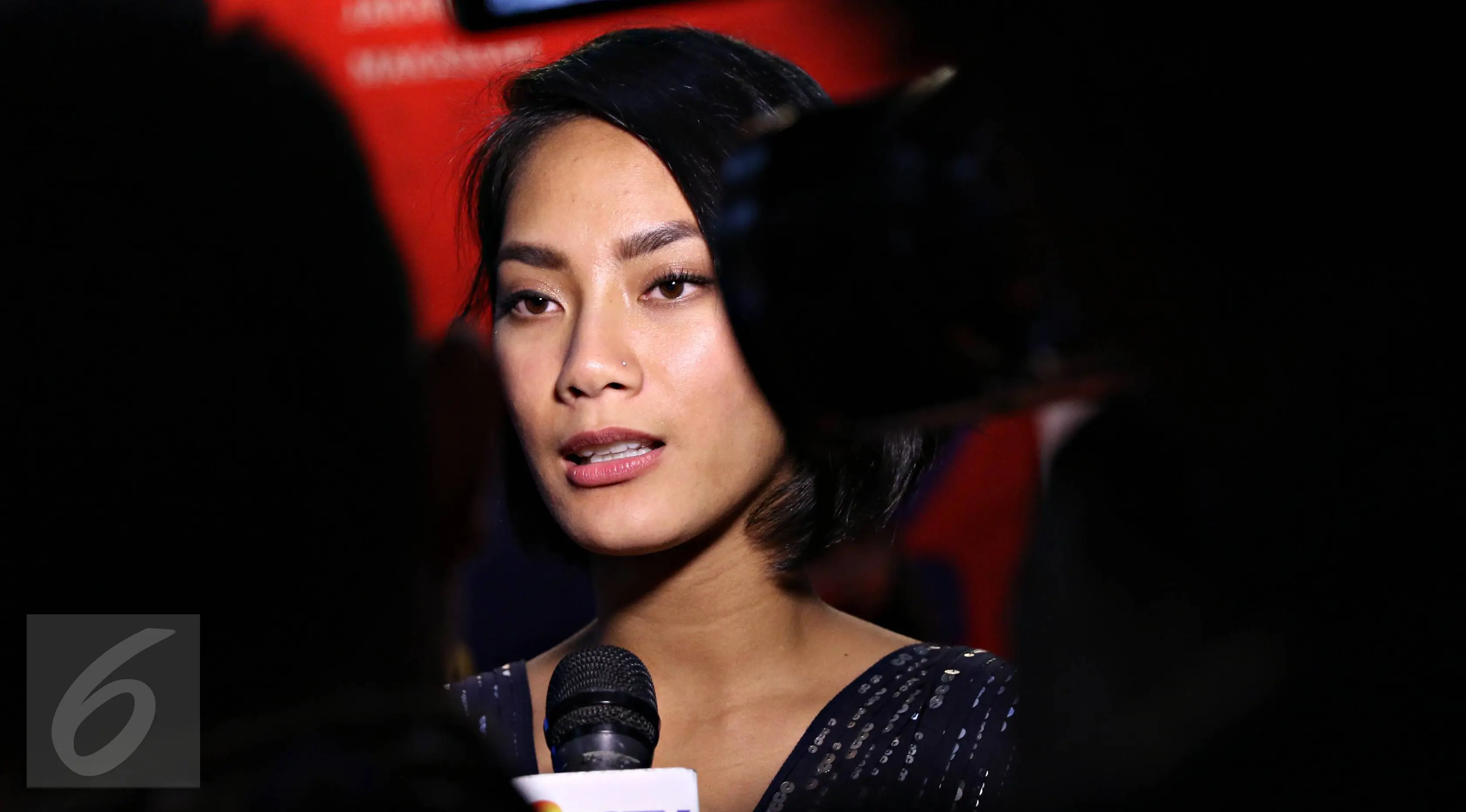 Tara Basro saat hadir pada acara pembukaan dan pemutaran film Festival Sinema Prancis 2015 di Plaza Indonesia, Jakarta, Kamis (3/12).(Liputan6.com/Immanuel Antonius) 