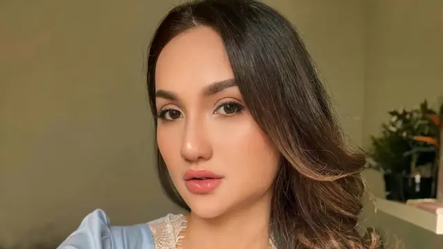 Potret cantik Tengku Dewi Putri. (credit:instagram.com/tengkudewiputri_tdp)