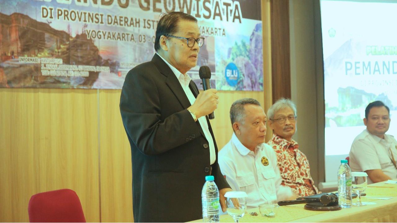 PPSDM Geominerba berikan sertifikasi bagi pemandu geowisata Provinsi Daerah Istimewa Yogyakarta