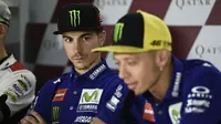 Maverick Vinales merasa Valentino Rossi masih bisa bersaing untuk meraih kemenangan meski tak menyakinkan pada sesi latihan bebas pertama MotoGP Qatar. (Motorsport)