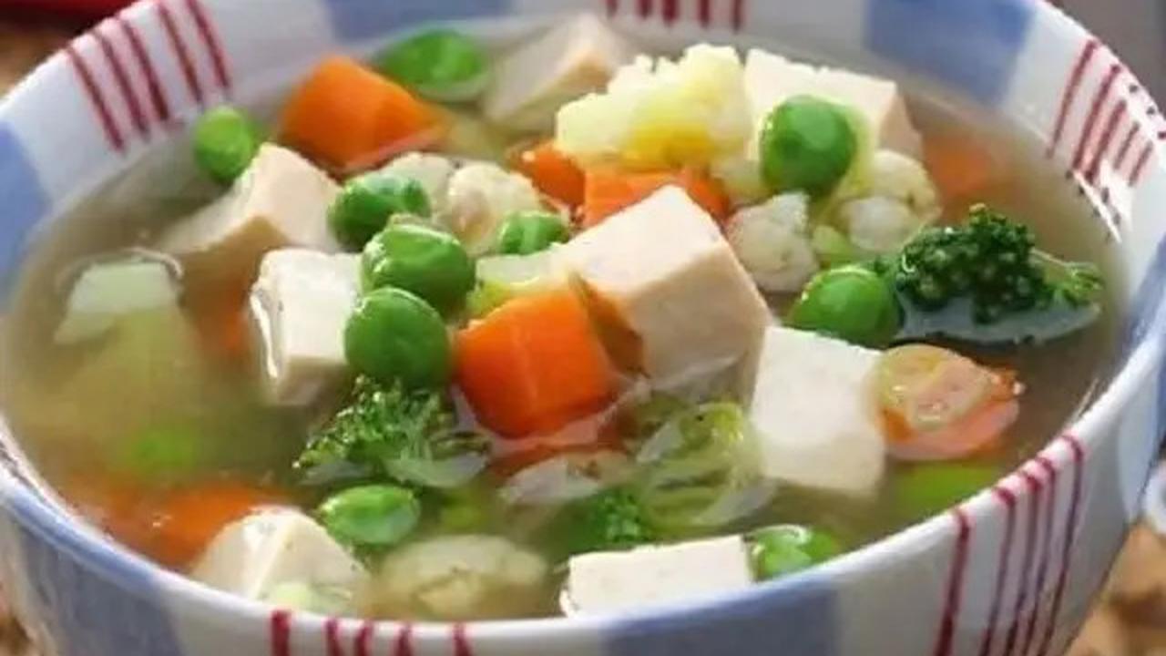 12 Menu Sahur Berkuah Praktis dan Bergizi untuk Bulan Ramadhan, Siap dalam Waktu Singkat