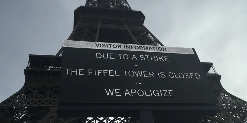 Menara Eiffel ditutup karena para pekerja mogok kerja