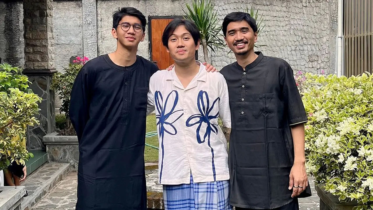 Potret Elang Nuraga Idul Adha Bareng Duta Sheila On 7, Keduanya Disebut Mirip