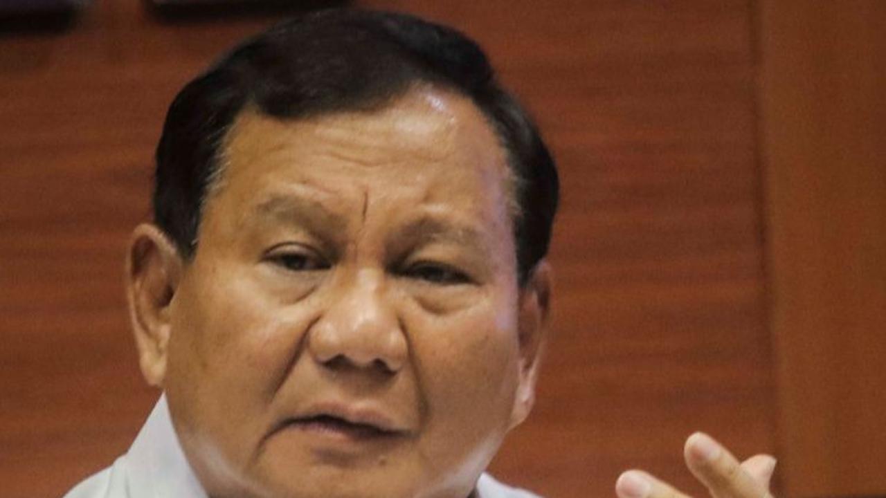Prabowo Hormat Bertemu Pedagang Bakso di Bekasi: Saya Tidak Rela Lihat Rakyat Hidup Susah