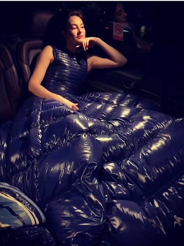 6 Selebritas Berbusana Terbaik di Karpet Merah British Fashion Awards 2019, dari Rihanna hingga Shailene Woodley