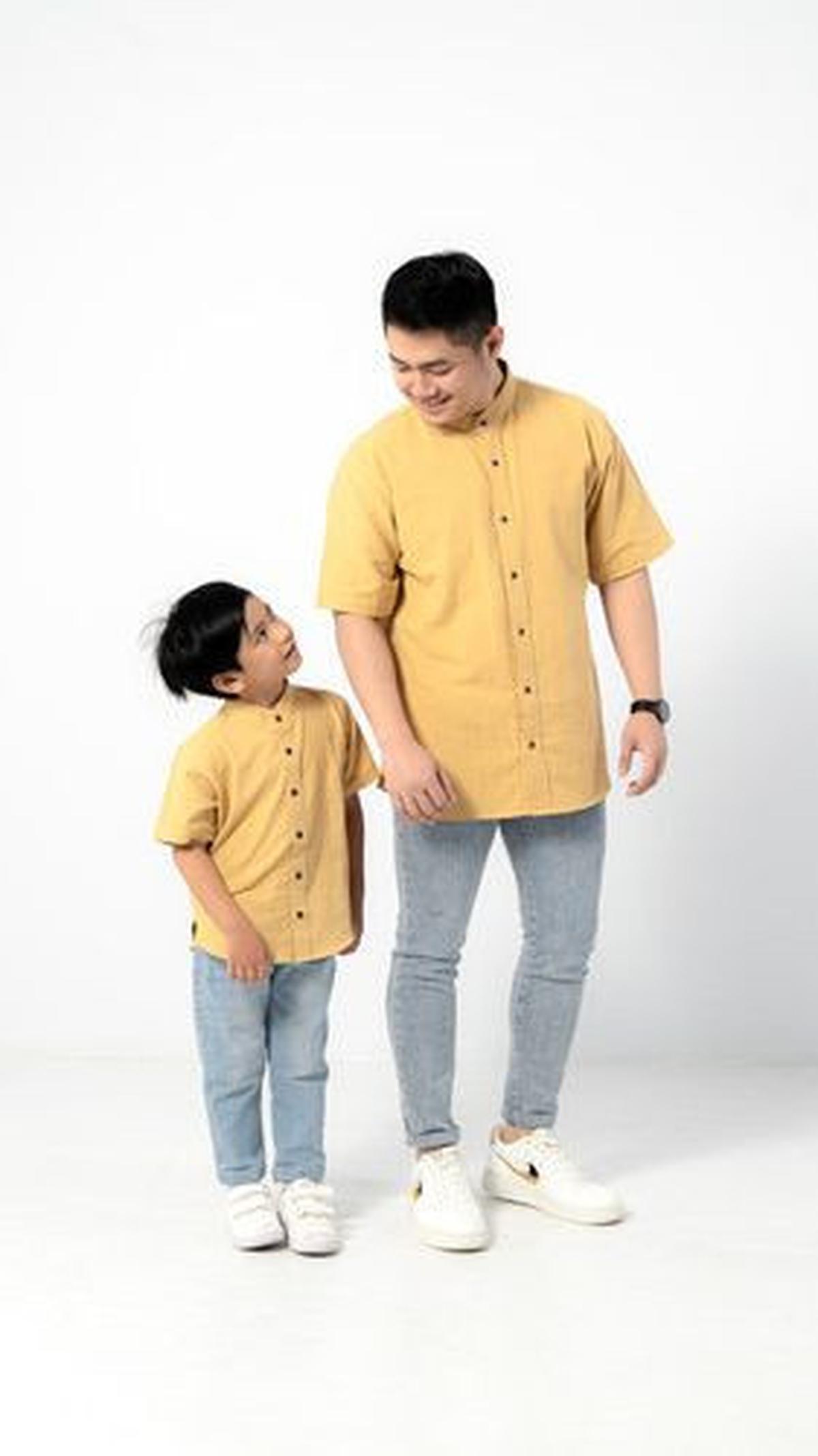 5.&nbsp;Baju Koko Couple Terbaru Ayah dan Anak Tufy Series