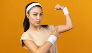 Defisit kalori memang bisa membantu menurunkan lemak, tetapi jika dilakukan terlalu ekstrem, massa otot juga bisa ikut berkurang. Karena itu, penting mengetahui cara melakukan defisit kalori dengan tetap menjaga otot. (Foto/Dok: Magnific)