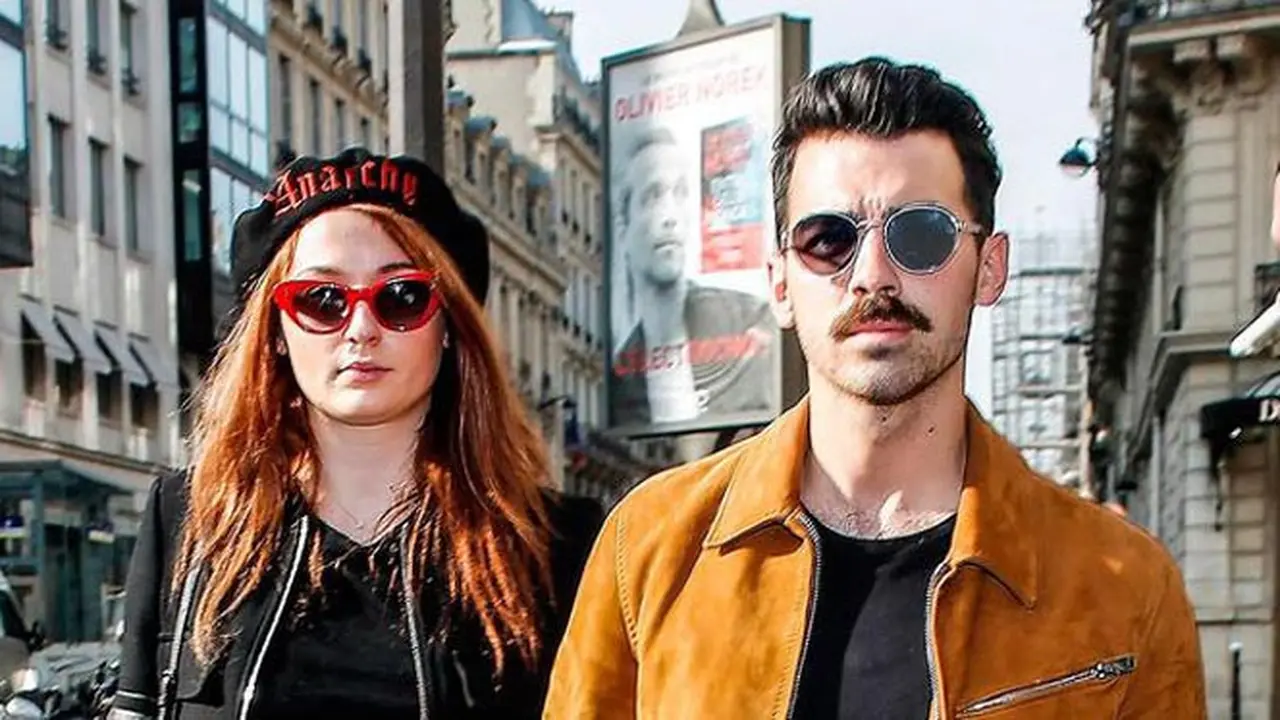 [Bintang] Joe Jonas dan  Sophie Turner