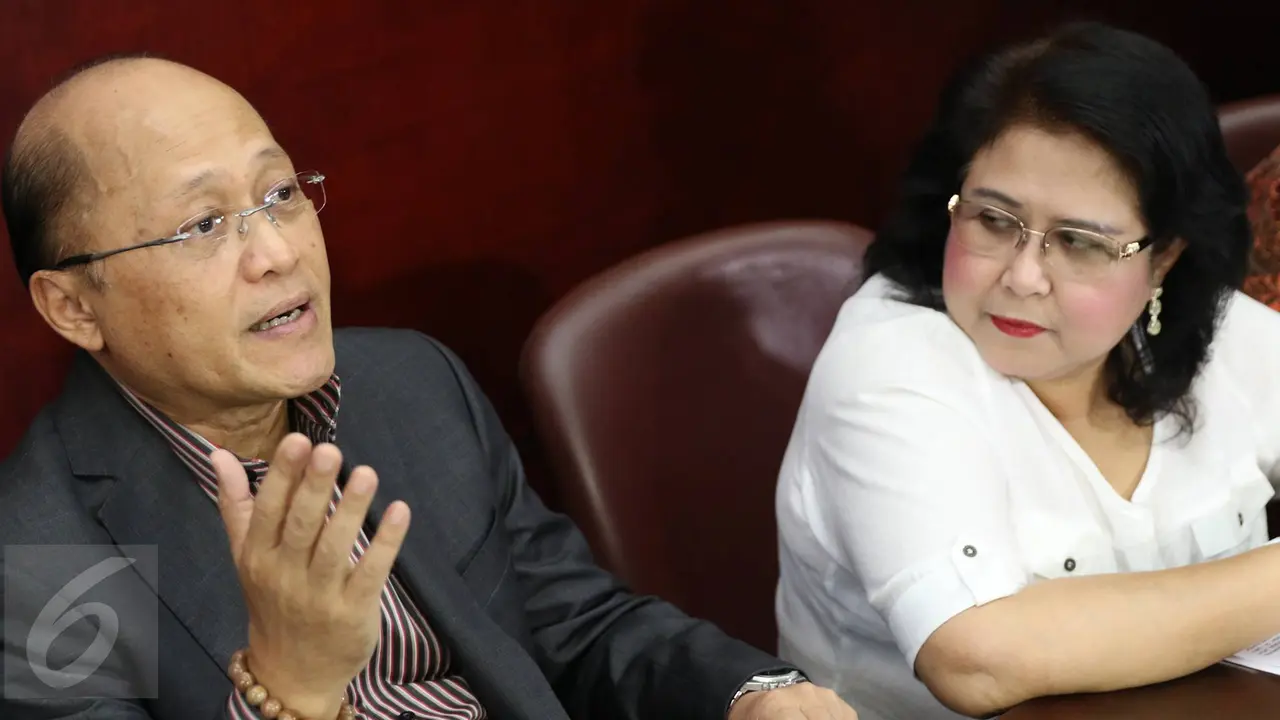 Mario Teguh menggelar konfrensi pers di kantor pengacara Elza Syarief