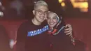 Di ulang tahun pernikahannya yang ke-7 ini, Irwansyah dan Zaskia sedang berada di Amerika Serikat. Terlihat kebahagiaan keduanya yang diungkap di akun medsosnya itu. (Instagram/irwansyah_15)